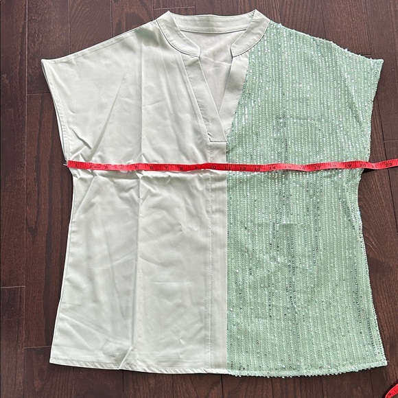 Elegant Mint Green Sequin Top NWOT - Picture 7 of 13